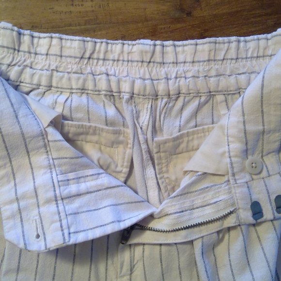 Unigold light pin stepped trousers. Super comfortable with elastic rear waist. - Picture 3 of 5